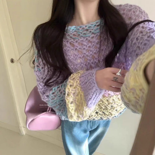 早春款时尚韩版设计师新款低圆领撞色手勾洋气小香镂空毛衣外套女