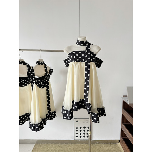 实拍春夏新款波点露背抹胸连衣裙女夏季撞色不规则网纱蓬蓬裙