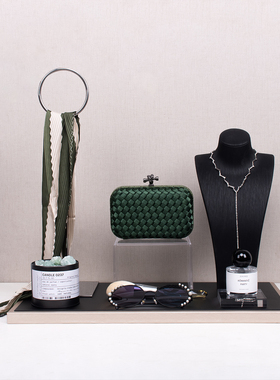女士衣帽间装饰品摆件高级感包包丝巾项链香薰石托盘软装搭配套装