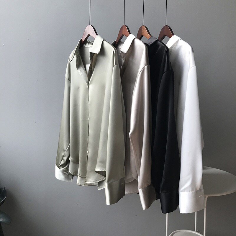 新款样板房衣帽间道具衣服韩版宽松女士马甲衬衫软装饰品摆件陈设