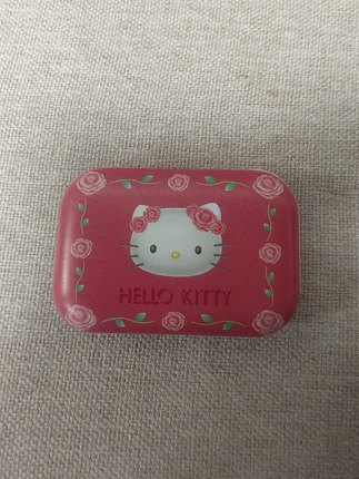 Hellokitty中古稀有2000年蔷薇花收纳盒，橡皮。全新。