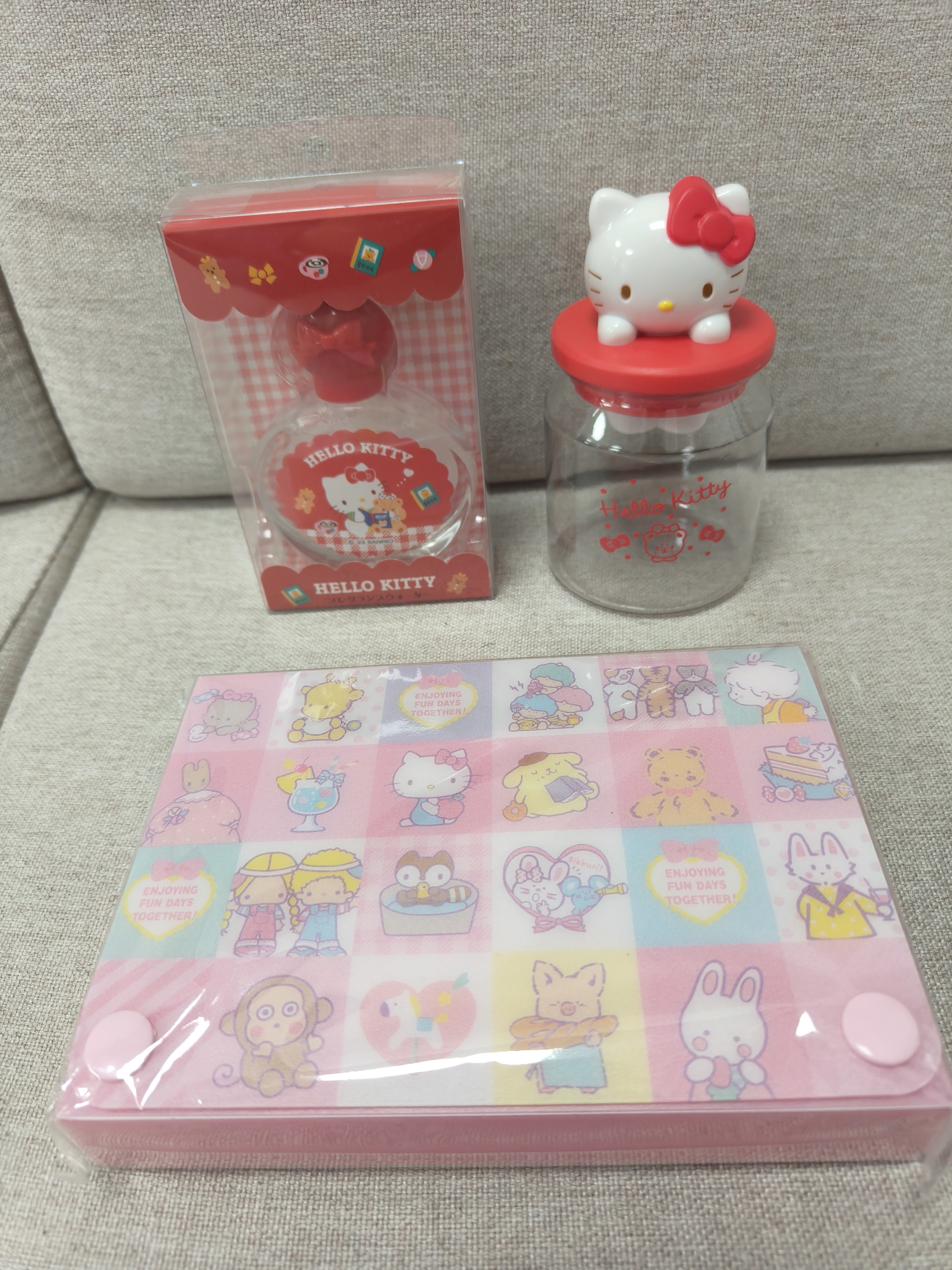 Hellokitty稀有2023-2024年收纳盒收纳罐香水