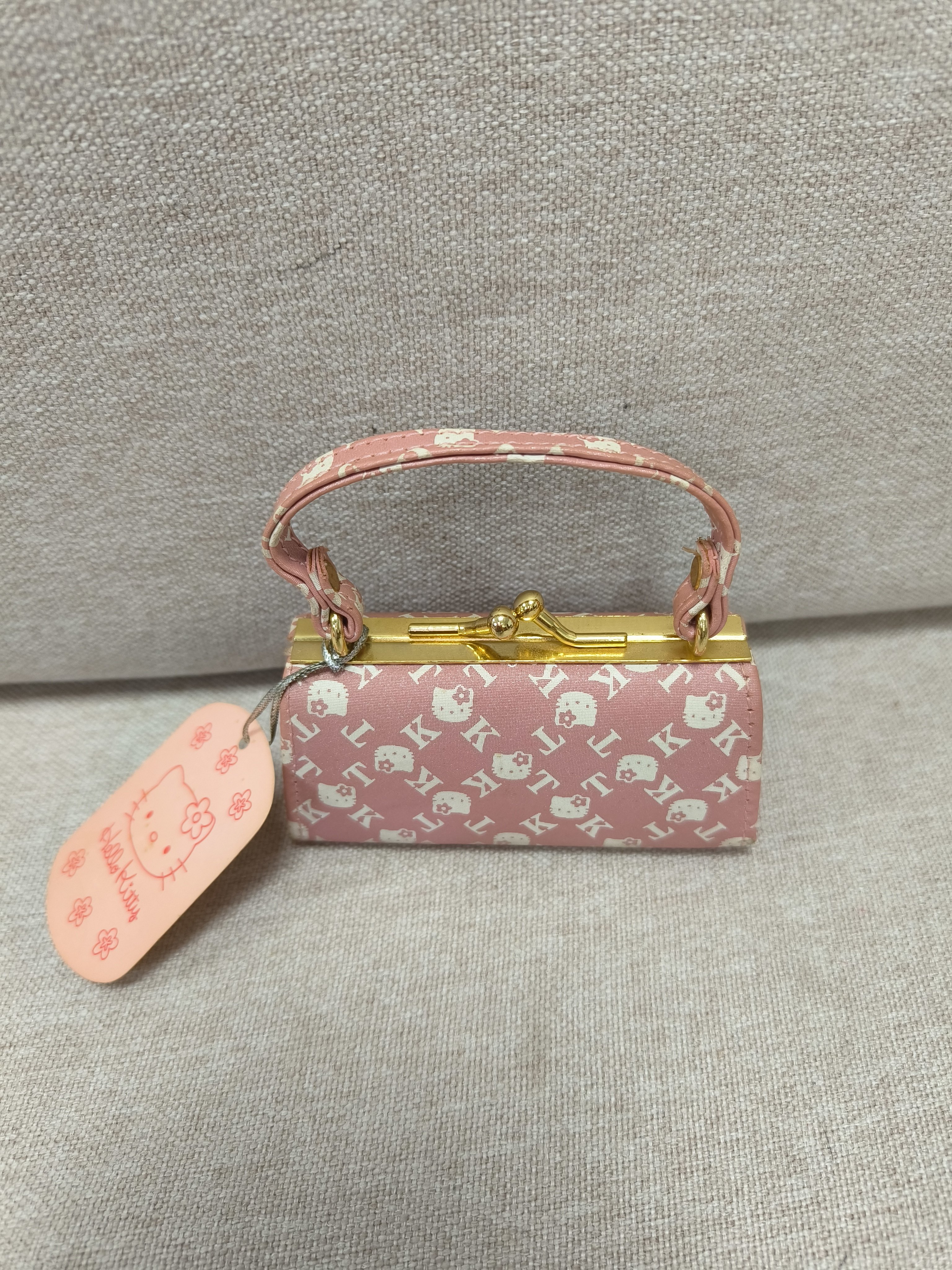 Hellokitty中古稀有口金小包，状态尚可