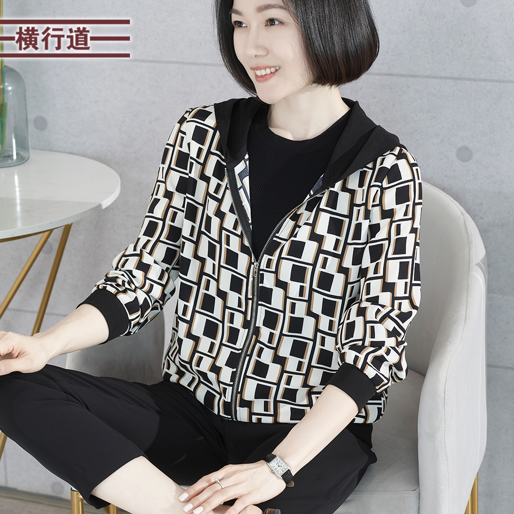 2024新款春装妈妈长袖连帽拉链印花雪纺外套韩版大码女装上衣外穿