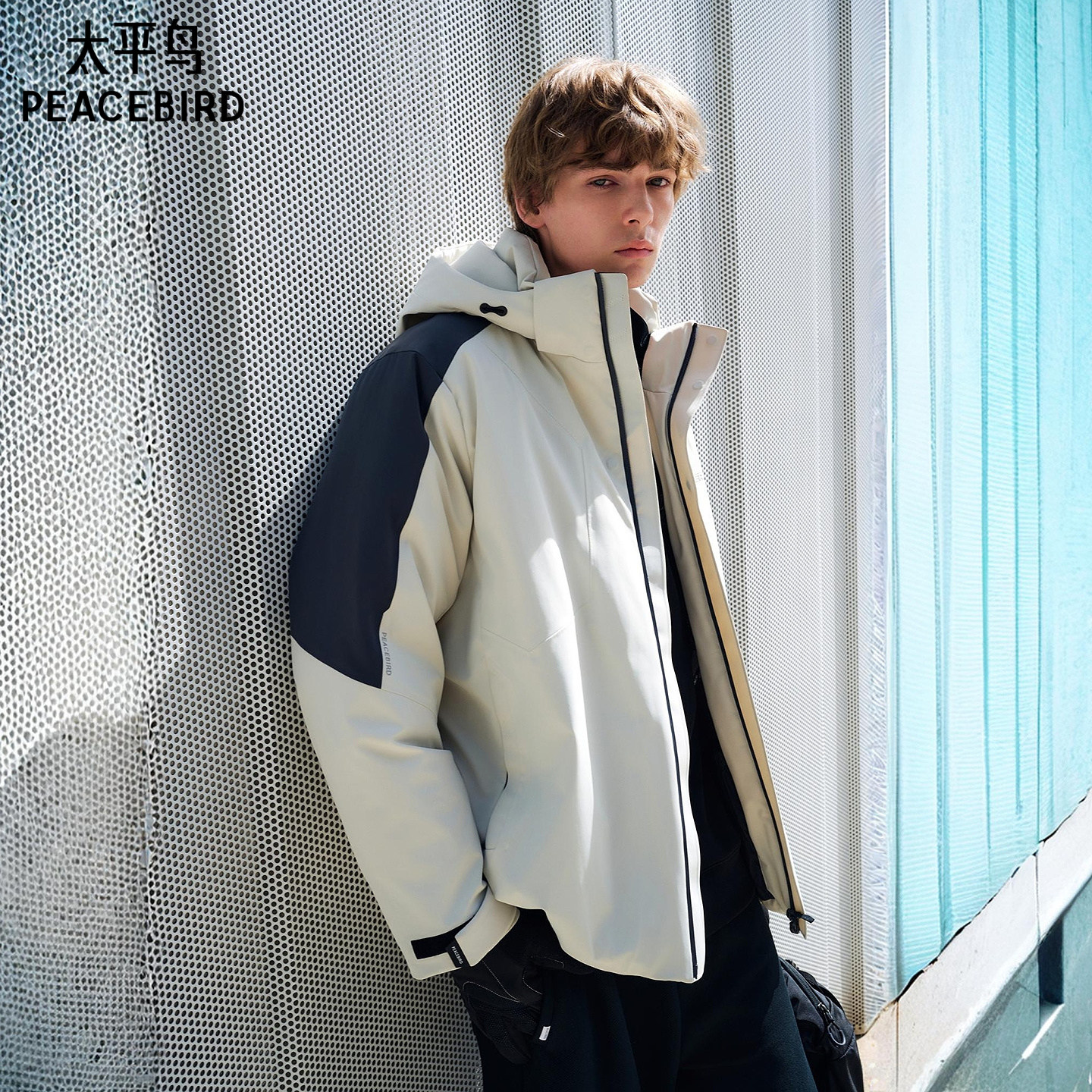 太平鸟男装 连帽工装户外冲锋衣冬季潮流拼色口袋防寒羽绒服