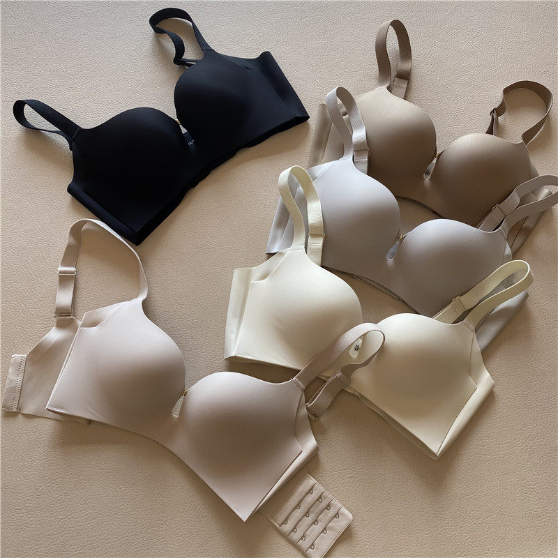 小胸聚拢显大~无痕内衣收副乳防下垂小胸聚拢3D中厚杯无钢圈文胸