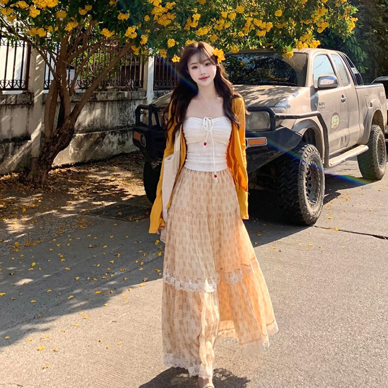 甜美温柔吊带黄色上衣蝴蝶结蕾丝碎花半身裙开衫三件套装夏季套裙
