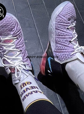 Nike耐克 Lebron 18 GS 詹姆斯女子大童实战运动篮球鞋CW2760-900