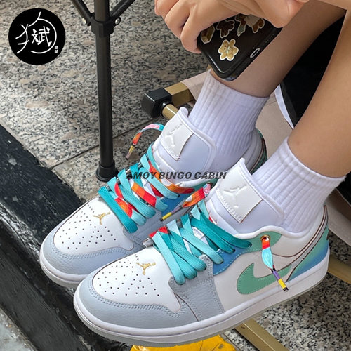 NikeAirJordan1女子白蓝板鞋
