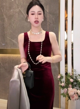 黑色高级感丝绒吊带裙修身显瘦女2025春秋新款性感绝美打底背心裙