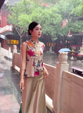 中式国风盘扣提花无袖马甲女2025夏新款复古立领斜襟宽松薄款衬衫