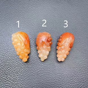 新疆金丝玉葡萄吊坠挂件戈壁彩玉一本万利硕果累累玉佩玉坠毛衣坠