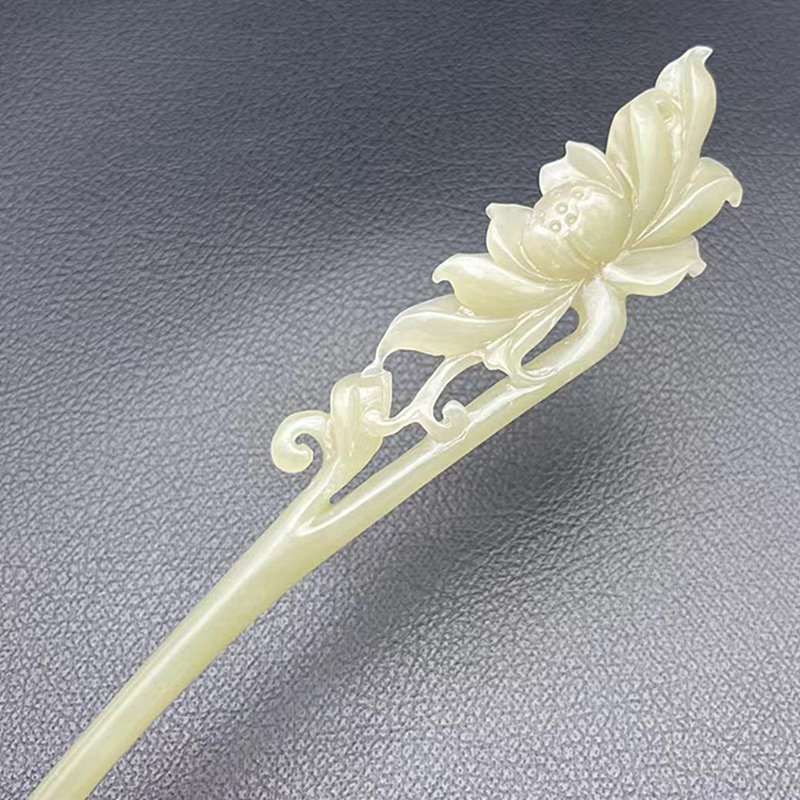 原创新款和田玉莲花发簪新中式簪子古风汉服发插玉簪莲蓬头饰发饰