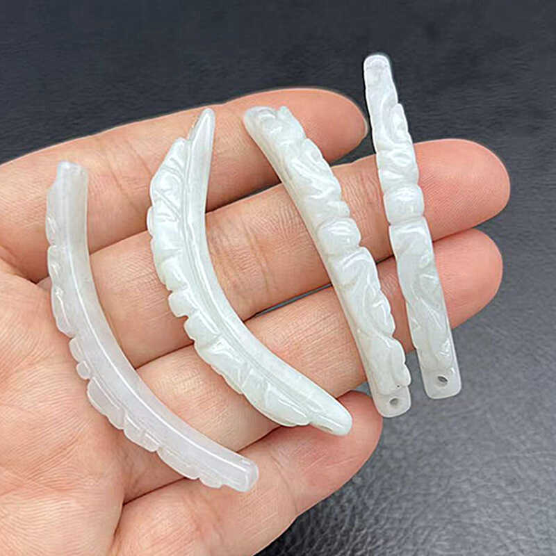 翡翠半圆莲花玉簧手牌配饰