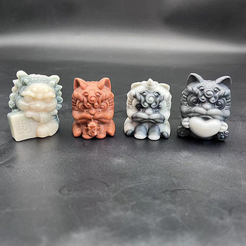佘太玉醒狮猫狮虎小摆件立体雕刻九尾狐新茶宠把玩件书桌茶桌饰品