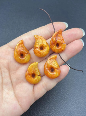 岫玉做旧立体雕刻吊坠挂件
