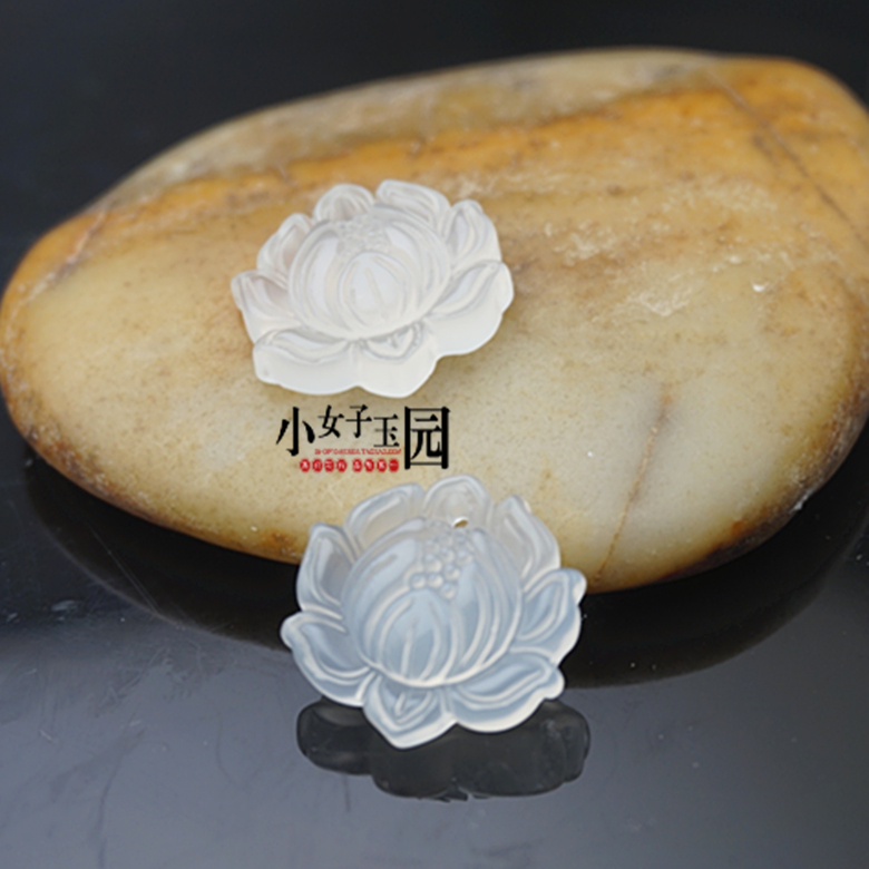 玉坠冰种玉髓小款莲花吊坠 白玉髓雪莲花玉坠DIY玉石配饰耳环配件