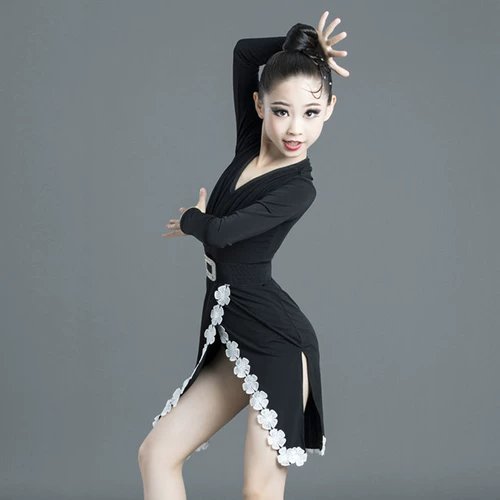 Новая детская латинская девочка предусматривает, что детские соревнования по борьбе с латиноамериканцами конкурса конкурса соревнований по обслуживанию.