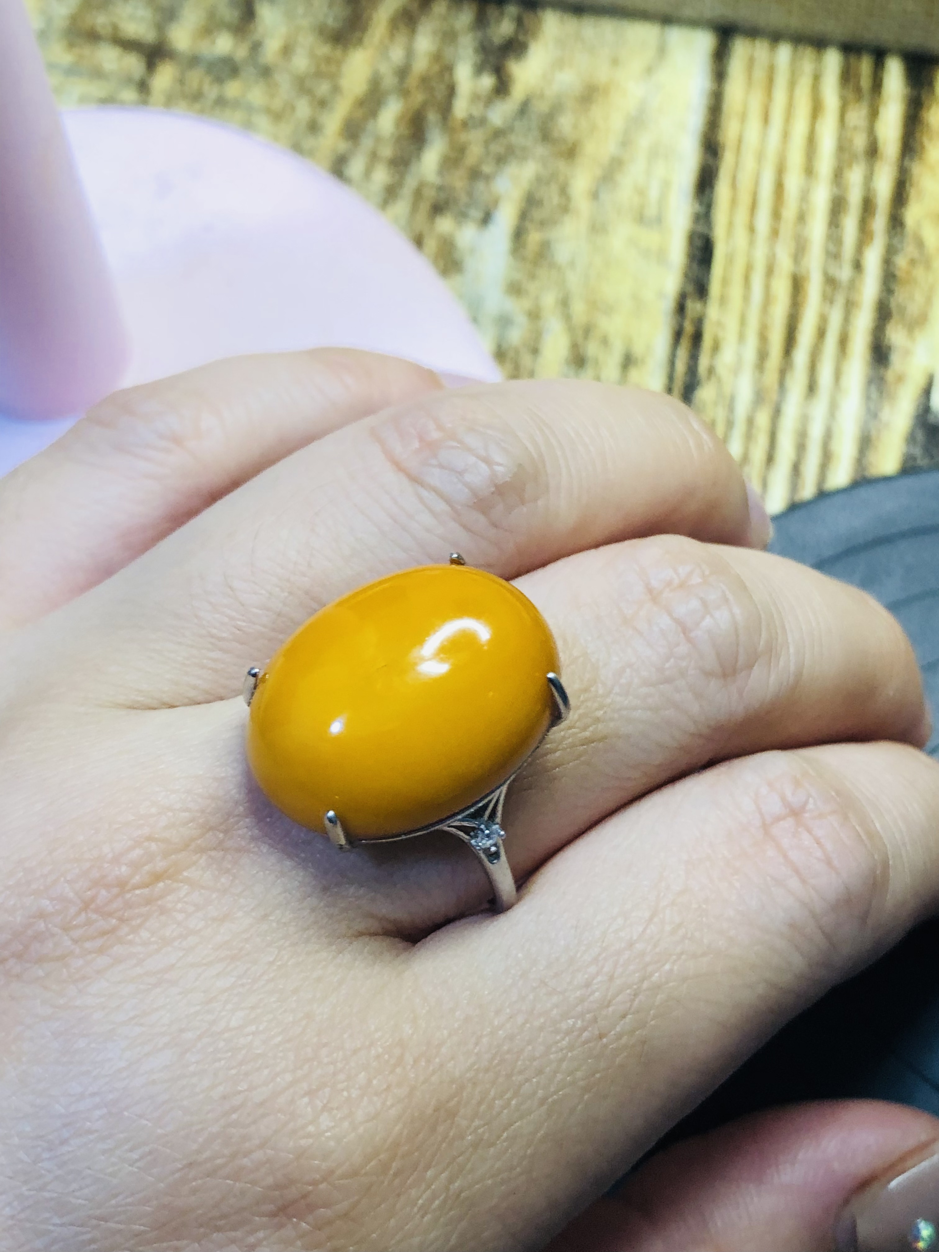 S925纯银镶嵌天然蜜蜡22x16MM戒指鸡油黄男女款指环饰品琥珀活口