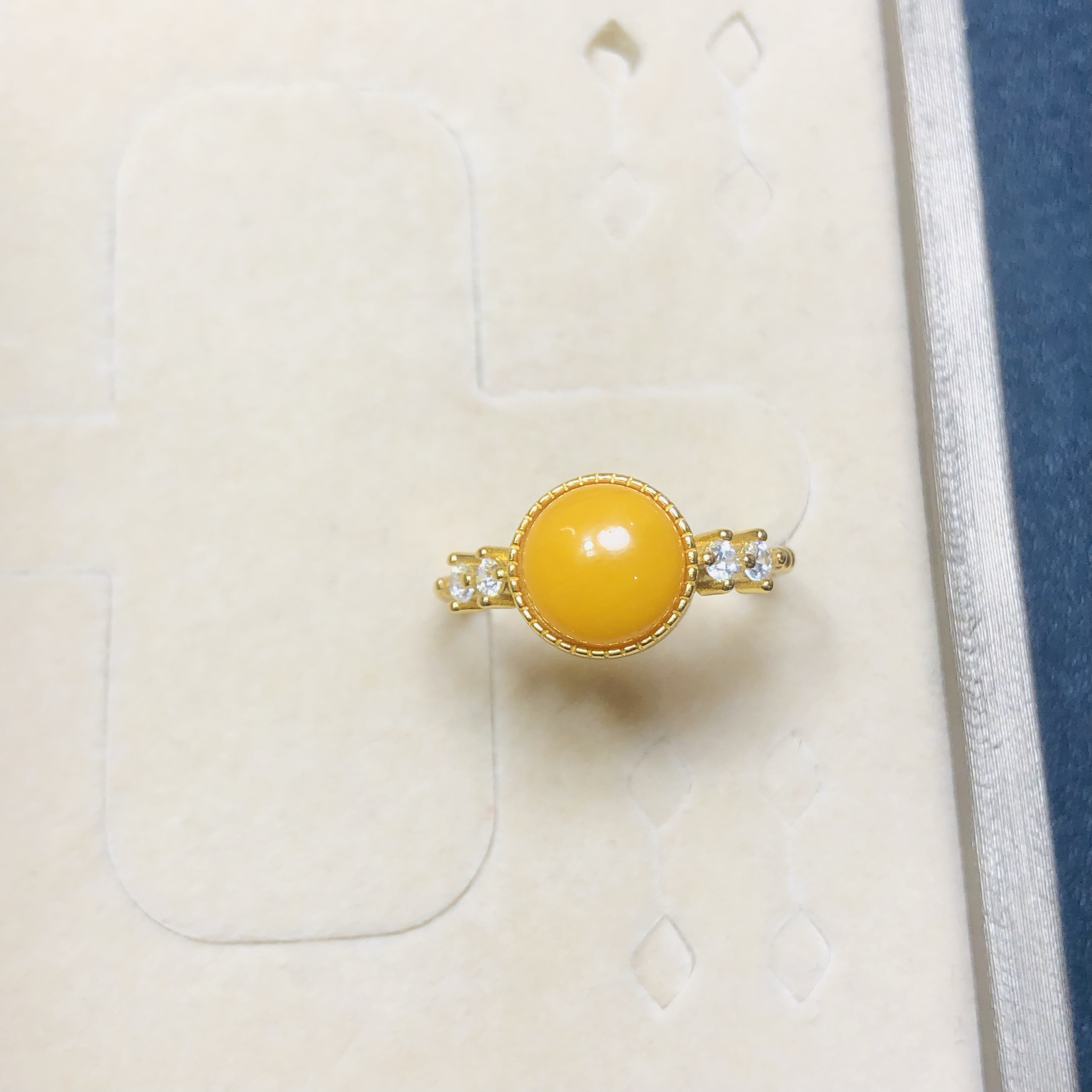 天然蜜蜡戒指小圆8MM琥珀925银镶嵌满蜜老蜜鸡油黄时尚女款活口