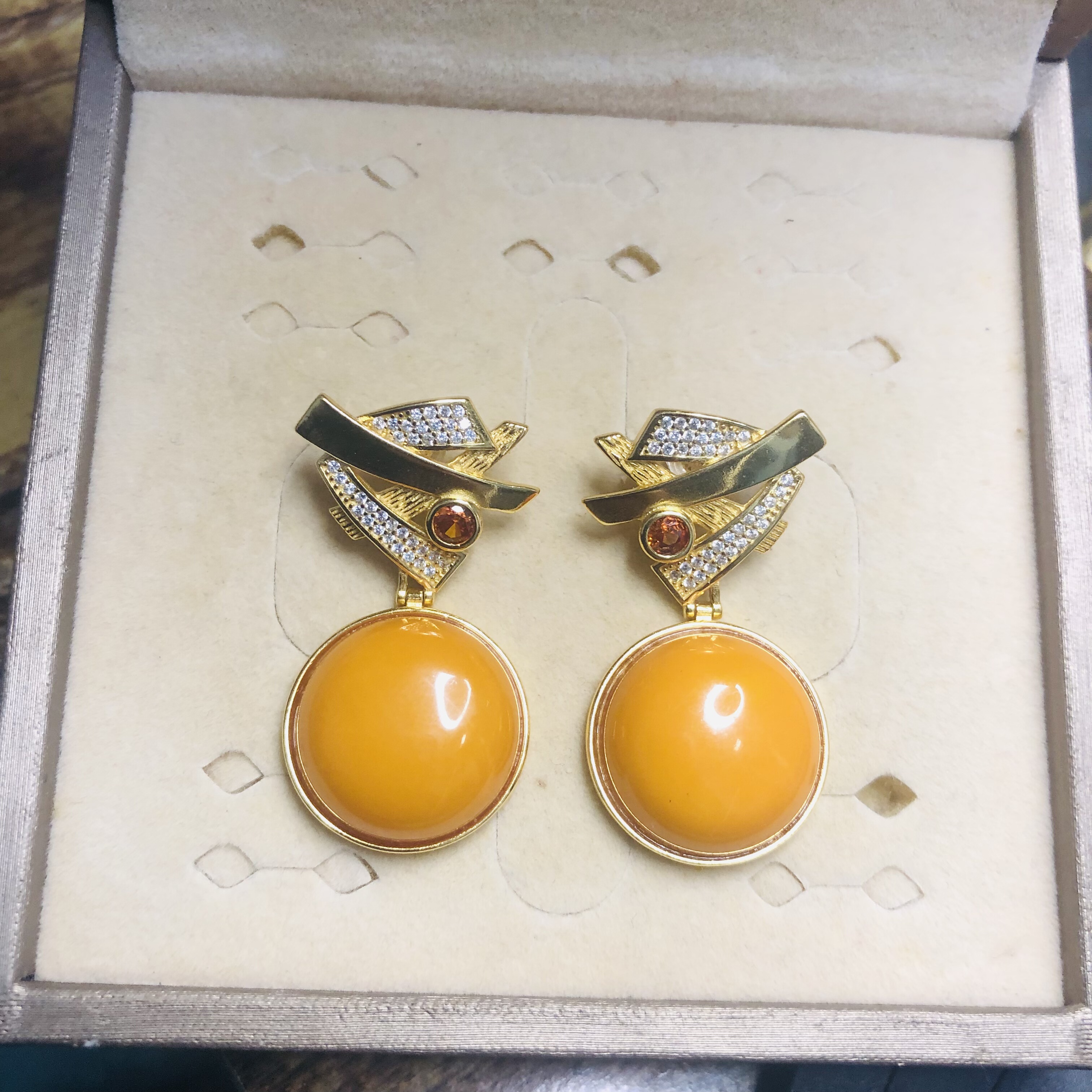 天然蜜蜡大耳钉18MM 圆形S925银耳坠琥珀鸡油黄老蜡耳饰耳钉气质