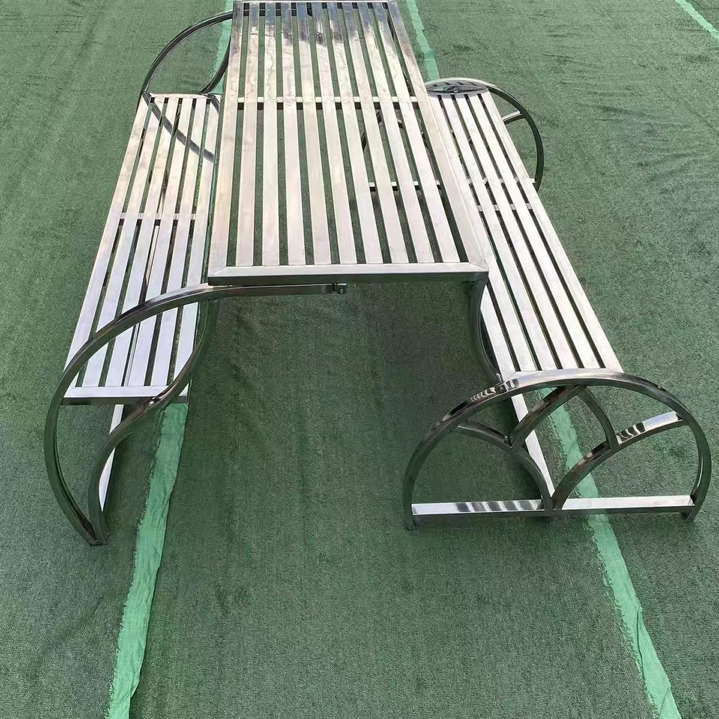 院子里的桌椅不锈钢防水防晒露天休闲连体餐桌花园户外公园长椅子