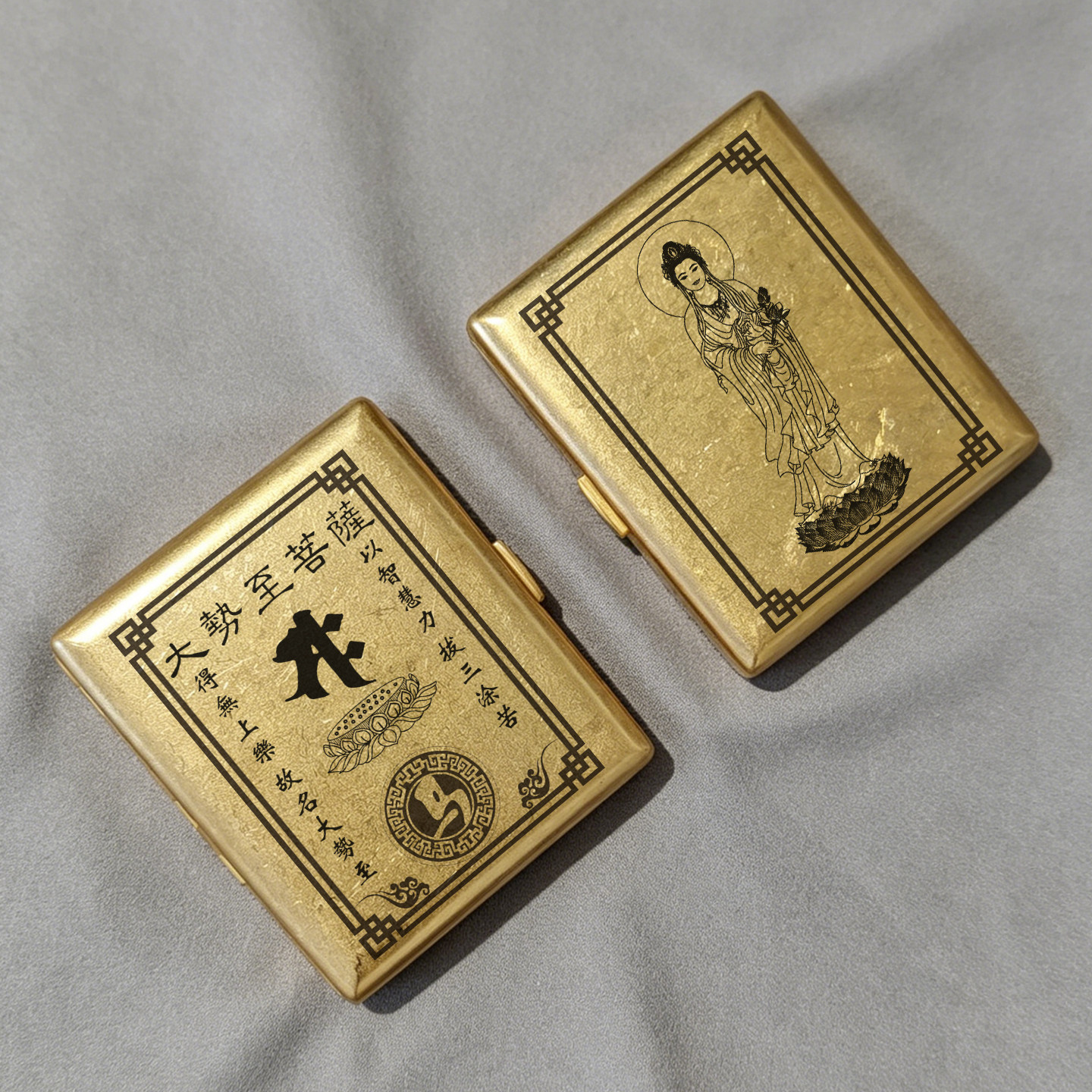 生肖菩萨黄铜翻盖粗中烟盒