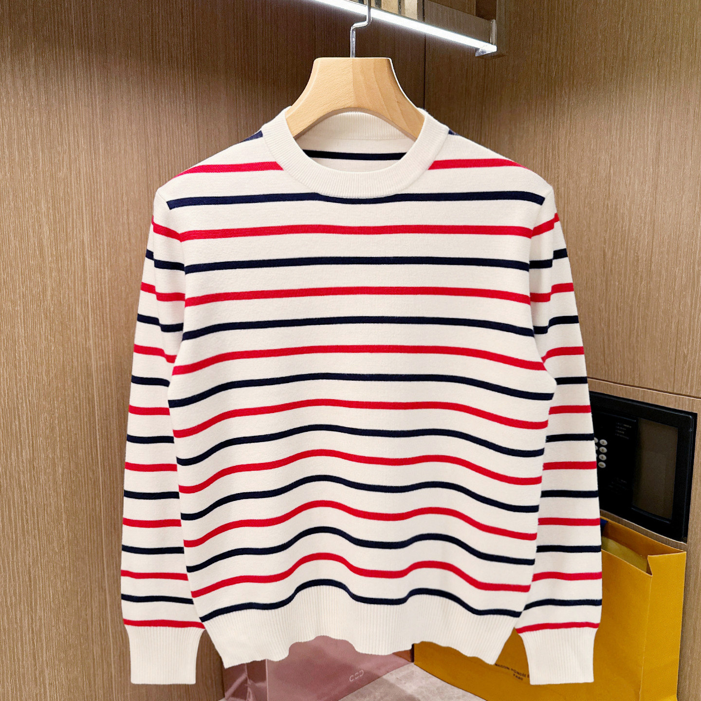 时尚洋气条纹高级拼色圆领毛衣男冬季新款男士内搭高端精纺针织衫,男装,针织衫/毛衣,淘宝优惠券,粉丝福利购,淘宝优惠卷