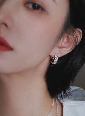 ins冷淡风亮闪闪锆石耳圈2025新款耳环高级显脸小