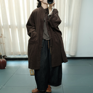 素凡卡冬季新品细条绒文艺复古斜襟盘扣夹棉保暖加厚中长款棉服女