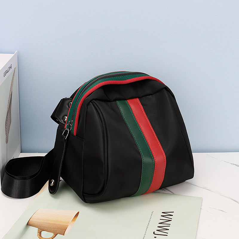 2024网红小布包新款轻便斜挎包撞色休闲女士贝壳包百搭牛津布包包,箱包皮具/热销女包/男包,通用款女包,淘宝优惠券,粉丝福利购,淘宝优惠卷