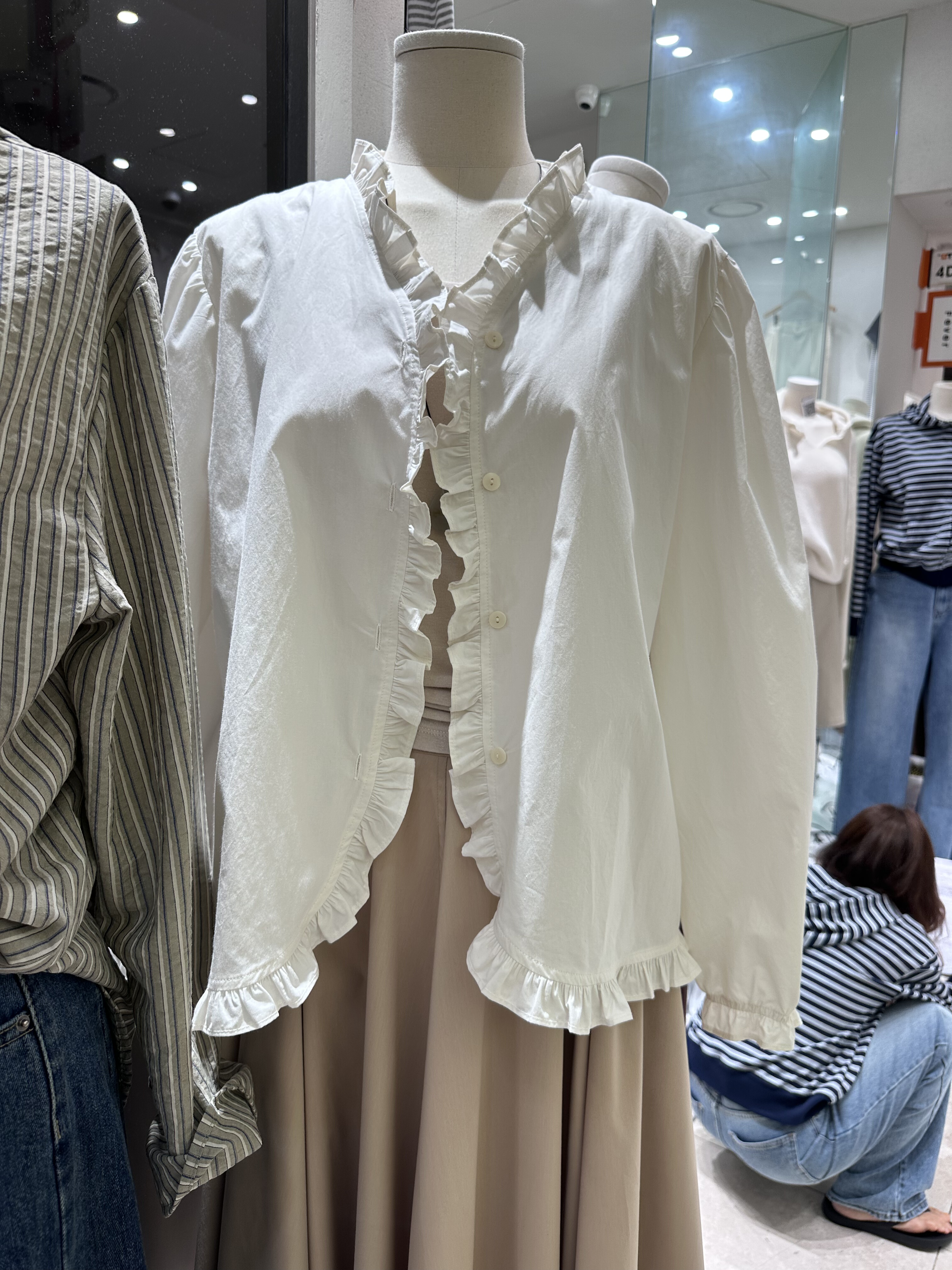 5 colofunia韩国女装代购衬衫荷叶边领子长袖秋款~可当薄外套开衫