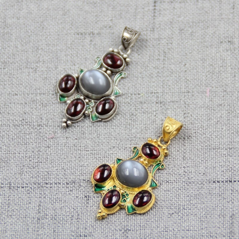 外贸出口S925纯银烧蓝项坠花丝镶嵌石榴石灰月光石吊坠女配饰复古