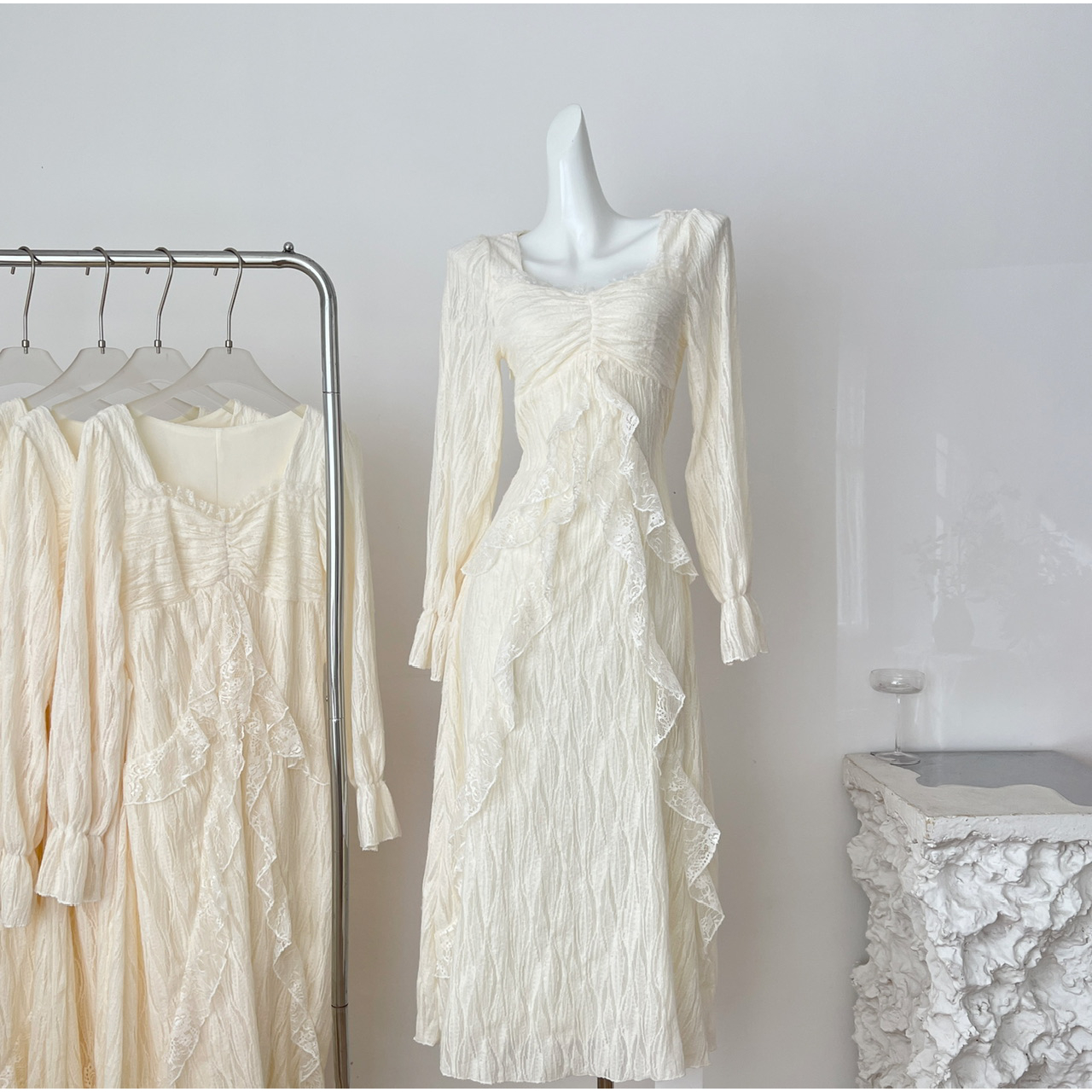 Acaine10/20 20:00 95折款雪梨糖霜 法式优雅荷叶边连衣裙