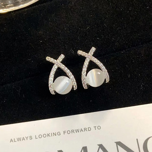 时尚通勤高级感人鱼尾猫眼石无耳洞蚊香盘耳夹镶锆石轻奢气质