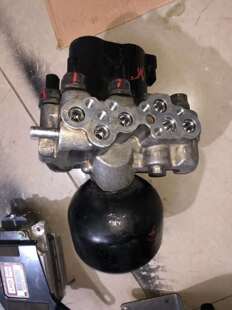 奔驰W220 W221 前后ABC阀 S500  S600 减震分配阀 油管 汽车配件