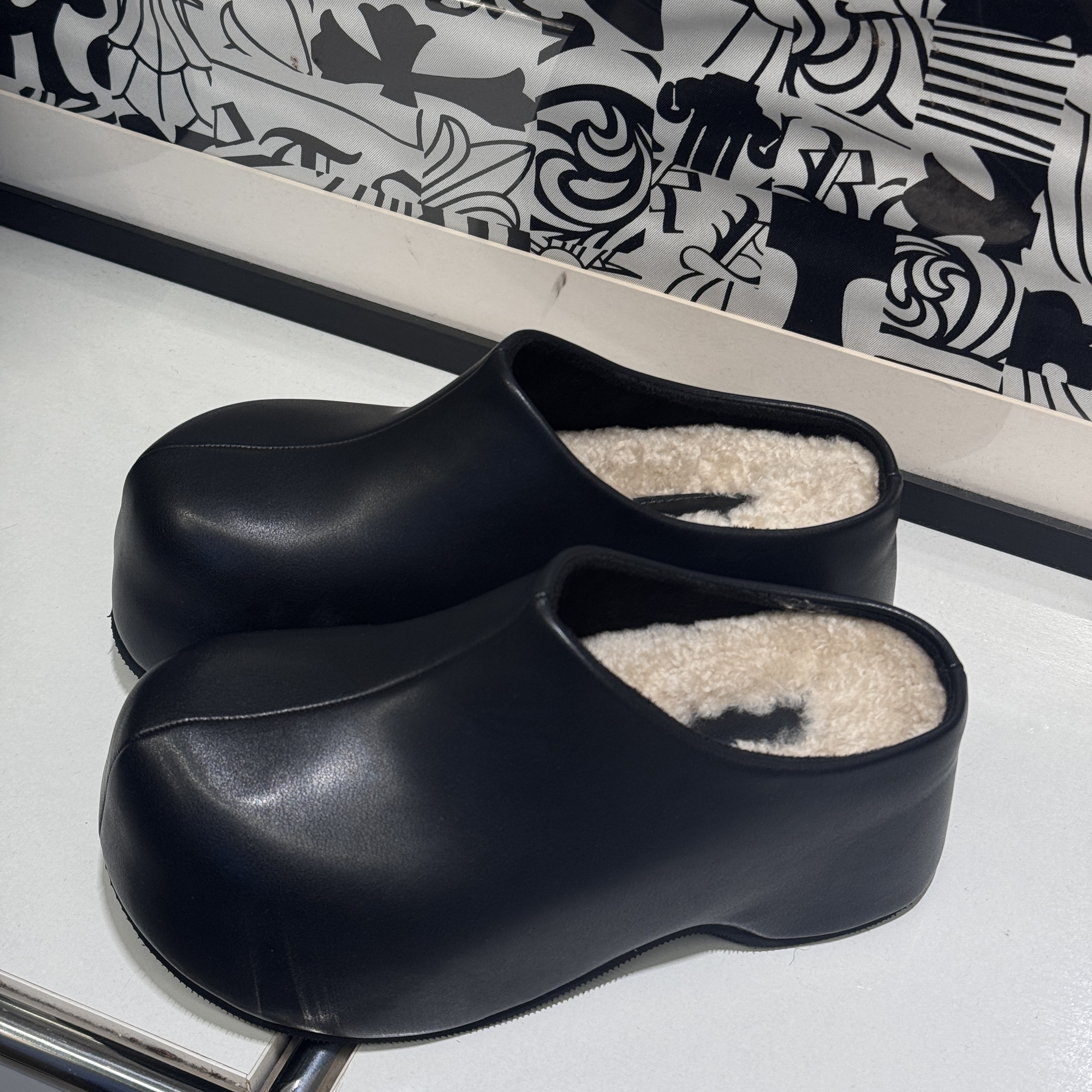 IAMCPLUS 2025AW 内里加绒厚底松糕皮拖鞋