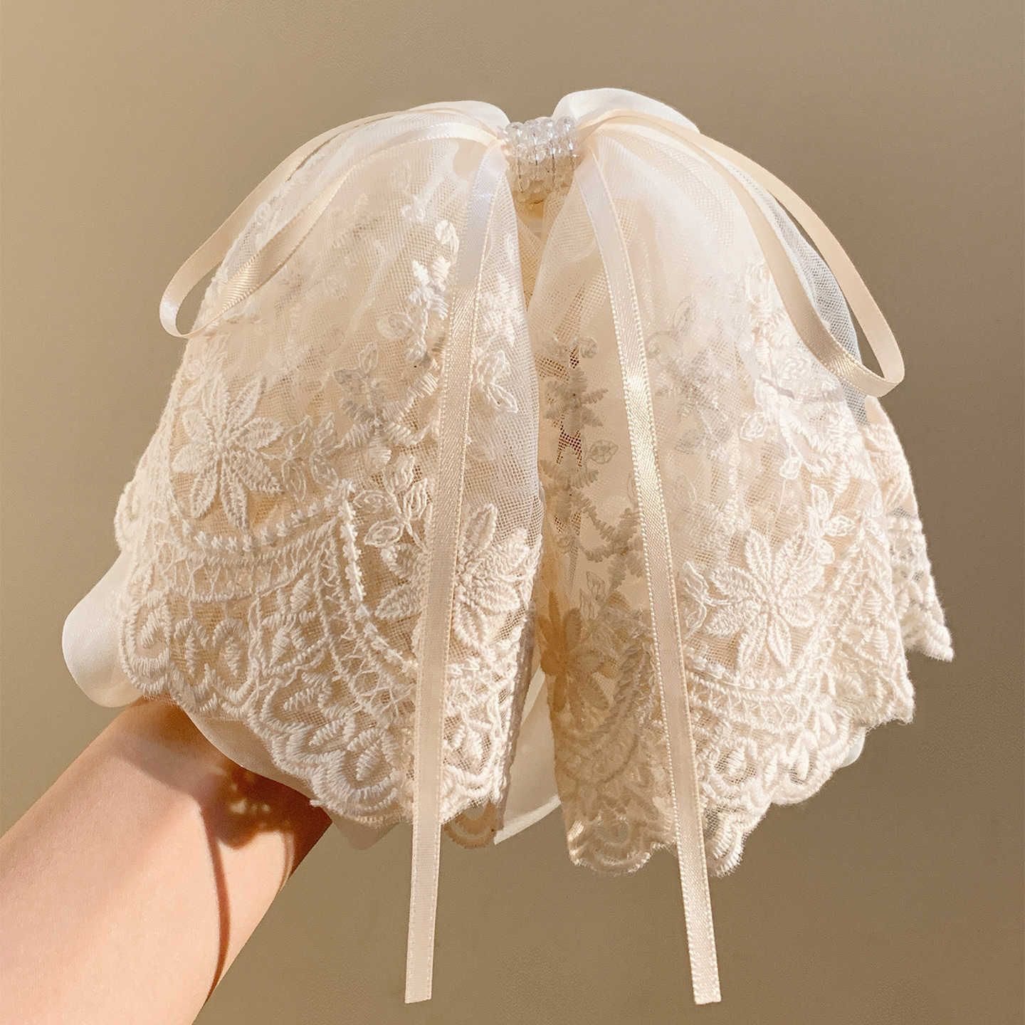 米色蝴蝶结蕾丝马尾抓夹仙女感抓夹发夹半扎发鲨鱼夹发卡头饰百搭,饰品/流行首饰/时尚饰品新,民族风发饰,淘宝优惠券,粉丝福利购,淘宝优惠卷