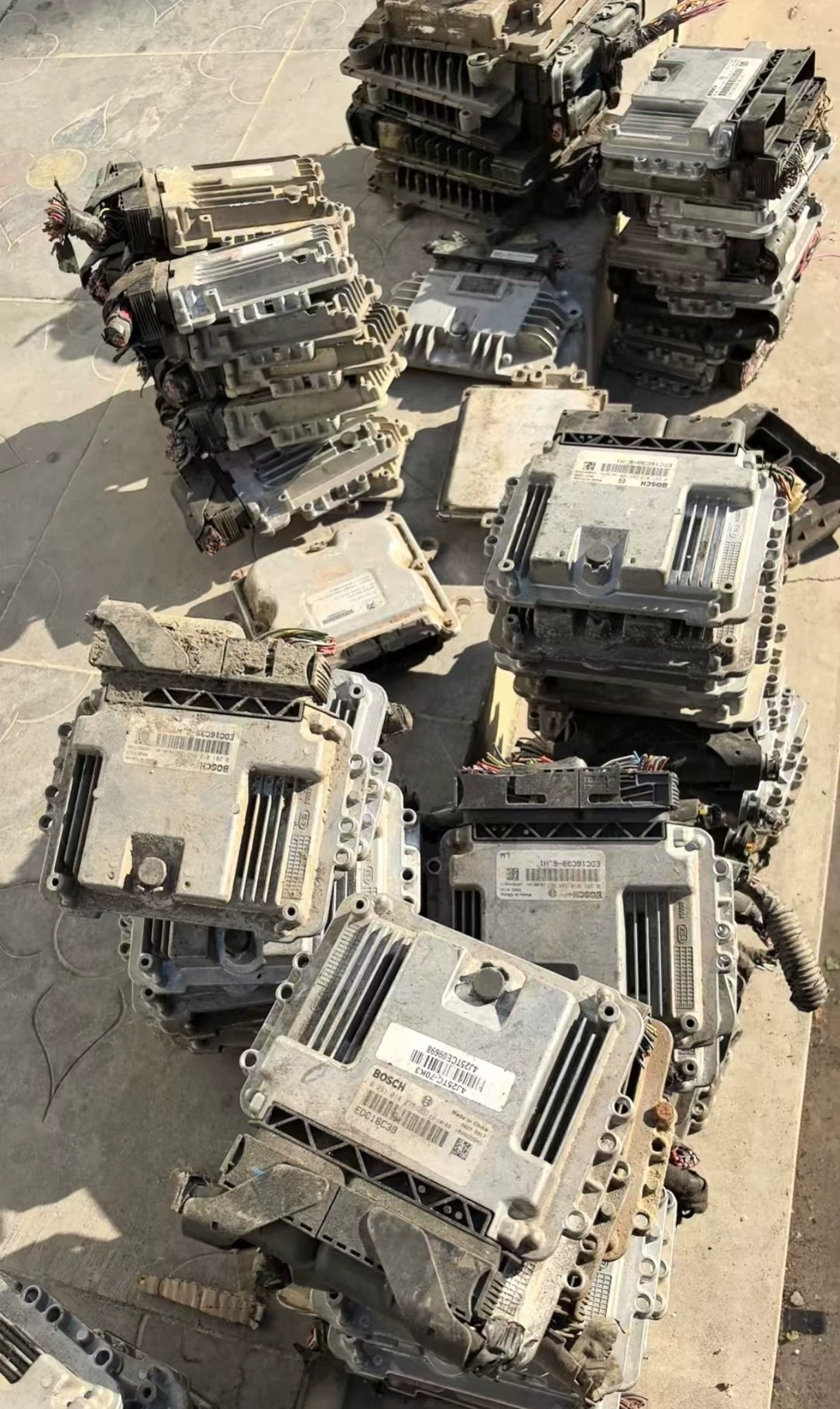 适配雪铁龙标致307发动机电脑板爱丽舍凯旋世嘉，0261S08589编程