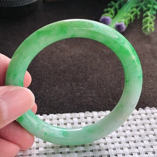 9.1 缅甸A货翡翠52 8.9老坑精美温润飘阳绿圆条手镯 假一赔十