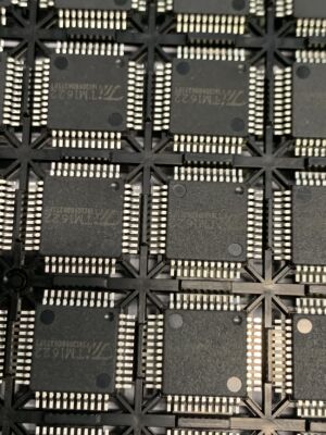TM1622B LQFP44短脚 LCD液晶显示驱动芯片 兼容HT1622 TM全新原厂