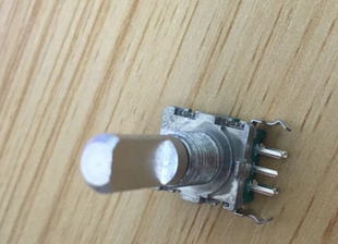 日本ALPS 卧式编码器带开关30定位数15脉冲EC11B15242B1 轴长20mm