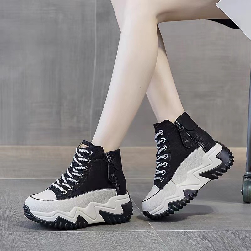 秋款小白鞋内增高马丁靴 Autumn 5CM inner height Martin boots