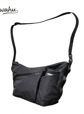 男士简约多功能便携通勤斜挎包户外旅行水壶包休闲通勤机能单肩包