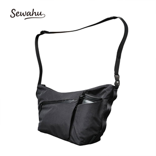 男士简约多功能便携通勤斜挎包户外旅行水壶包休闲通勤机能单肩包