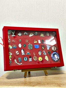纪念胸章大红绒布海绵收藏盒带盖防尘徽章勋章胸针收纳整理展示架