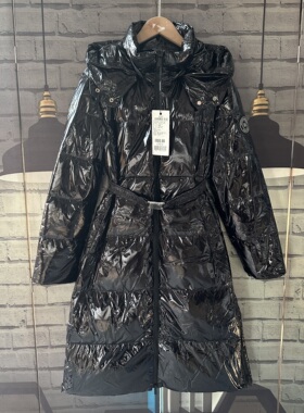 牌子的捡漏好货鹅的免洗修身亮面帽子可脱卸加厚羽绒大衣女D823