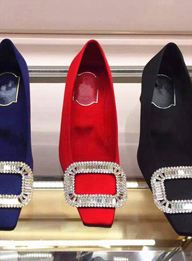 2025春季粗跟水钻绸缎方扣单鞋方头高跟中跟方跟平底红色真丝婚鞋