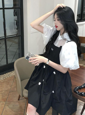 法式黑色吊带连衣裙女设计感小花背带裙学院风赫本风小黑裙夏季