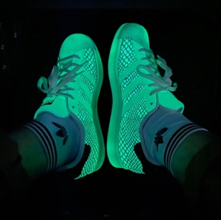 superstar联名夜光白蛇板鞋 FY5253 atoms 阿迪达斯三叶草情侣款